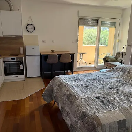Split Holiday Apartment アパート スプリト